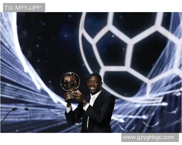 足球明星现役与退役的传奇故事与影响力分析