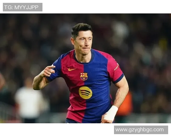 足球后卫历史排名揭秘球场明星的荣耀与传奇之路